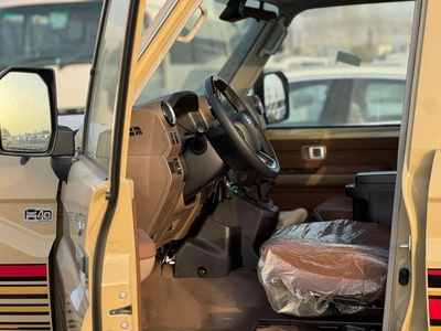 Toyota Land Cruiser Pick Up Std 4.0L Double Cab Utility 4WD-7