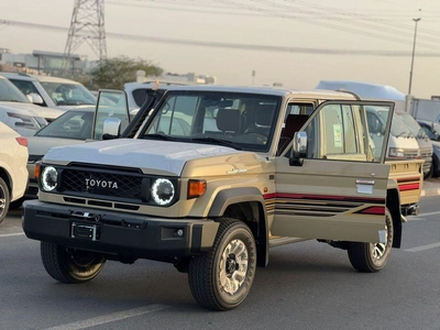 Toyota Land Cruiser Pick Up Std 4.0L Double Cab Utility 4WD-10