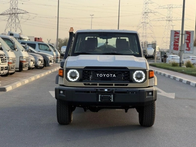 Toyota Land Cruiser Pick Up Std 4.0L Double Cab Utility 4WD-12