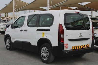 Peugeot Rifter 2022 (Diesel)-2