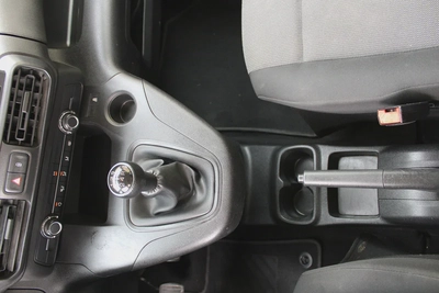 Peugeot Rifter 2022 (Diesel)-10