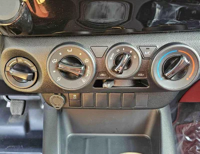 Toyota Hilux SINGLE CABIN TOYOTA HILUX SINGLE CABIN || 5 + 2 HOOKS LONG BODY / 2.4L DIESEL M/T / PWR WINDOWS (CODE # DMSC)-12
