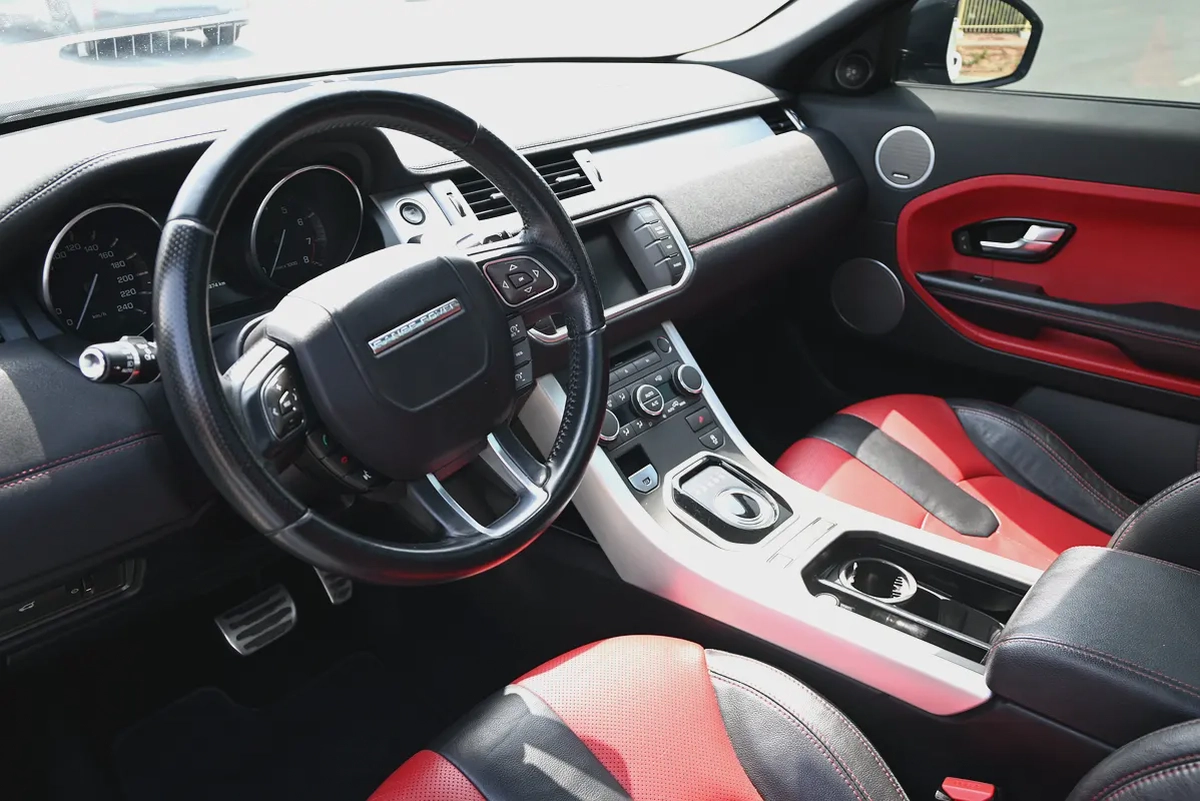 AGENCY MAINTAINED - RANGE ROVER EVOQUE 2.0TC DYNAMIC PLUS - PARK ASSIST - GCC-10-10