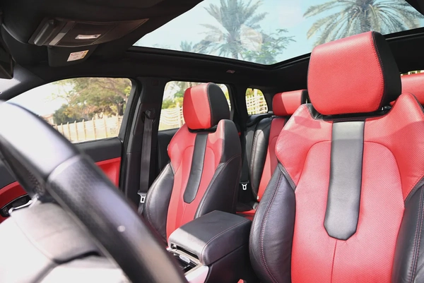 AGENCY MAINTAINED - RANGE ROVER EVOQUE 2.0TC DYNAMIC PLUS - PARK ASSIST - GCC