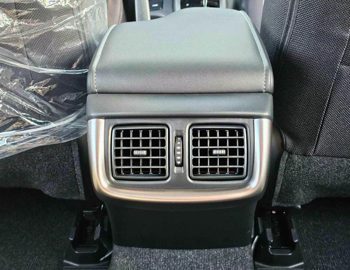Toyota Hilux SGLX SR5 WIDE BODY WITH HUK / 2.4L DIESEL A/T / REAR CAMERA / 4WD (CODE # HLD5J)-12-0