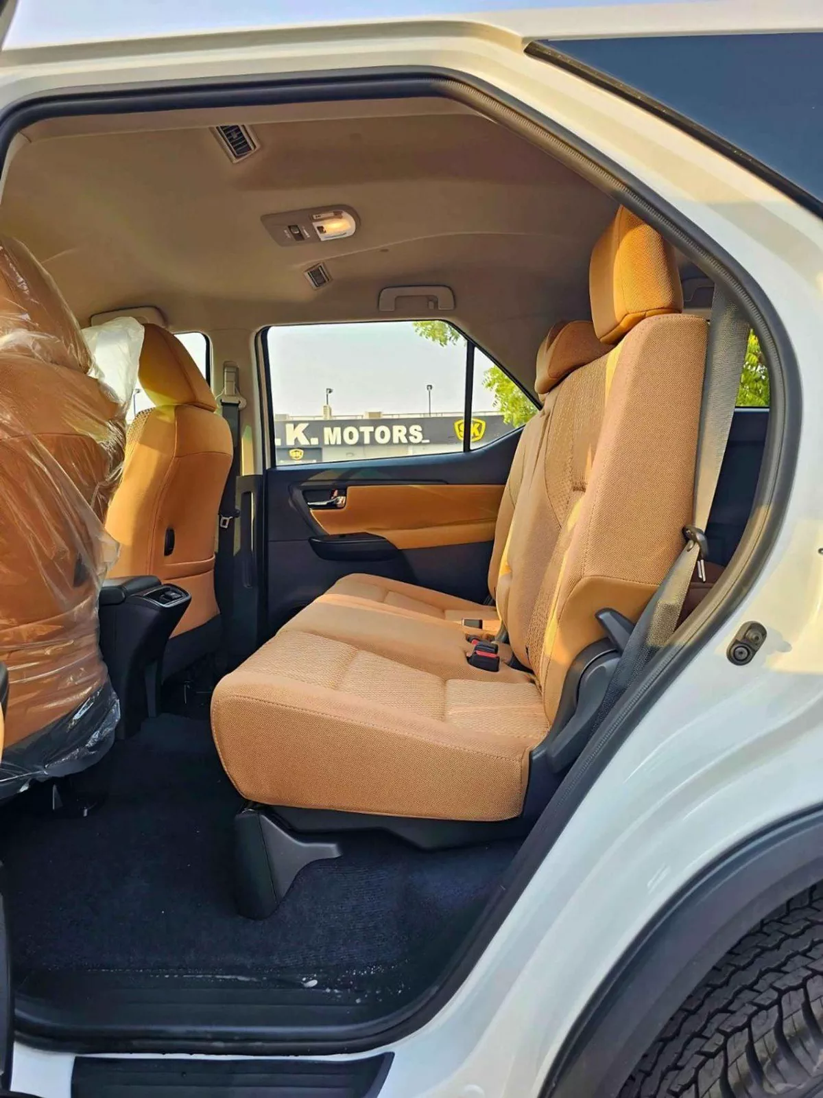 Toyota Fortuner EXR TOYOTA FORTUNER || 2.4L DIESEL V4 4WD / MANUAL AC (CODE # FDMC)-10-0