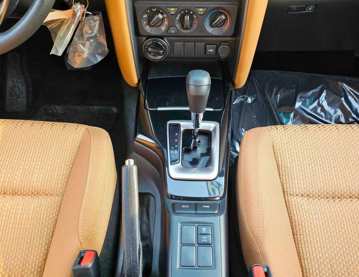 Toyota Fortuner EXR TOYOTA FORTUNER || 2.4L DIESEL V4 4WD / MANUAL AC (CODE # FDMC)-14-0