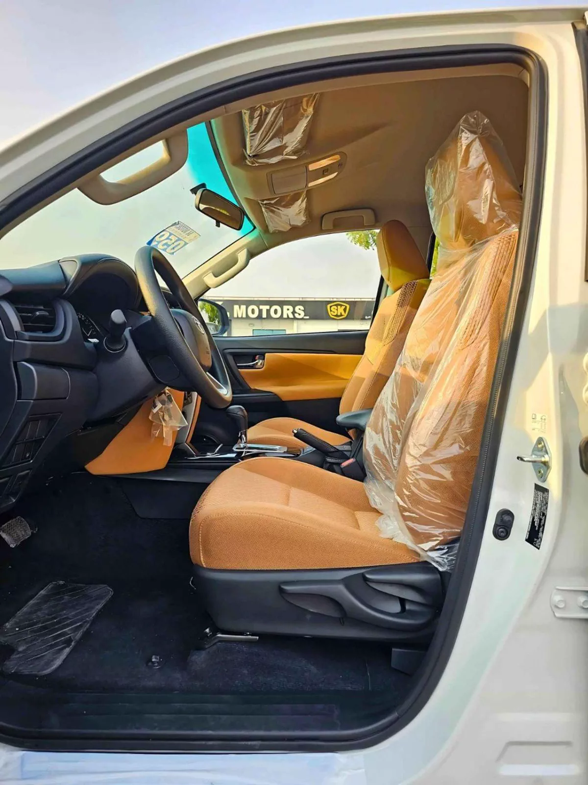 Toyota Fortuner EXR TOYOTA FORTUNER || 2.4L DIESEL V4 4WD / MANUAL AC (CODE # FDMC)-8-0