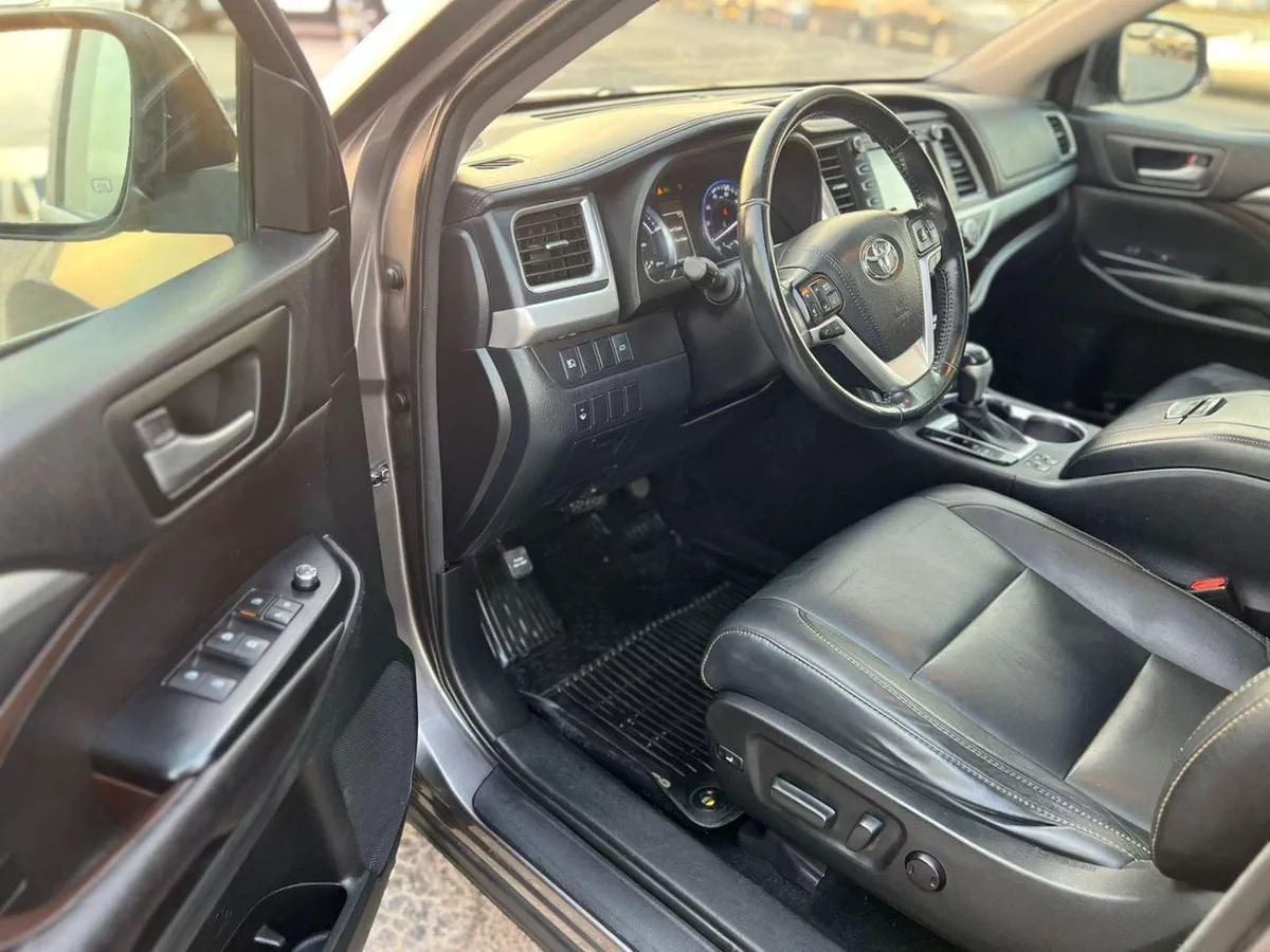 Toyota Highlander 2017 Toyota Highlander Hybrid Full option -3.5L-V6-AWD 4x4 - Rear CAM-Sunroof-Leather seat-10-0