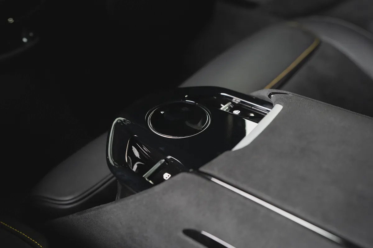 Ferrari Purosangue-Naturally Aspirated V12-Full Carbon Fiber Package-BURMESTER High End Audio-15-15