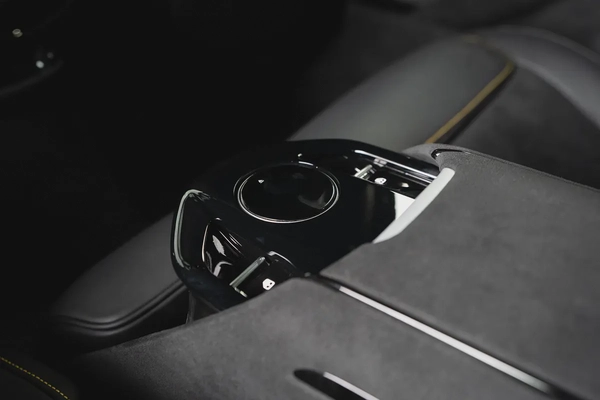 Ferrari Purosangue-Naturally Aspirated V12-Full Carbon Fiber Package-BURMESTER High End Audio