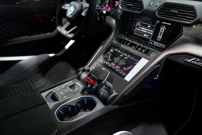 URUS PERFORMANTE | TWO TONE INTERIOR ALCANTARA SEATS | CARBON INT/EXT | MASSAGE SEAT-9