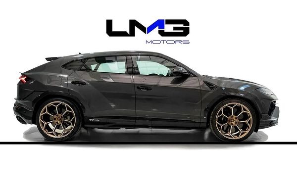 URUS PERFORMANTE | TWO TONE INTERIOR ALCANTARA SEATS | CARBON INT/EXT | MASSAGE SEAT
