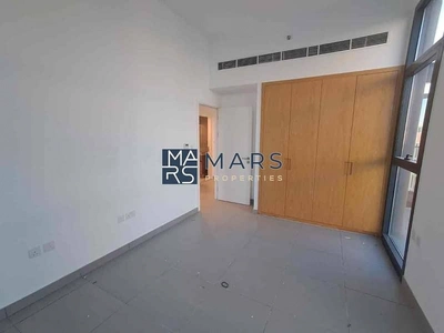 Top Floor | Pool View | Unfurnished-10