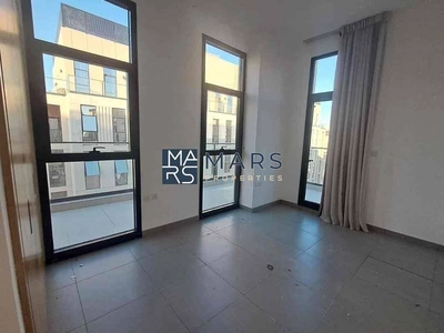 Top Floor | Pool View | Unfurnished-11