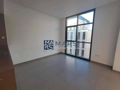 Top Floor | Pool View | Unfurnished-3