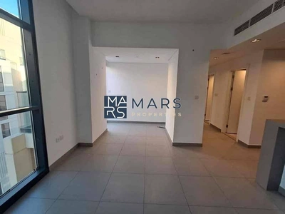 Top Floor | Pool View | Unfurnished-4