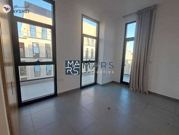 Top Floor | Pool View | Unfurnished