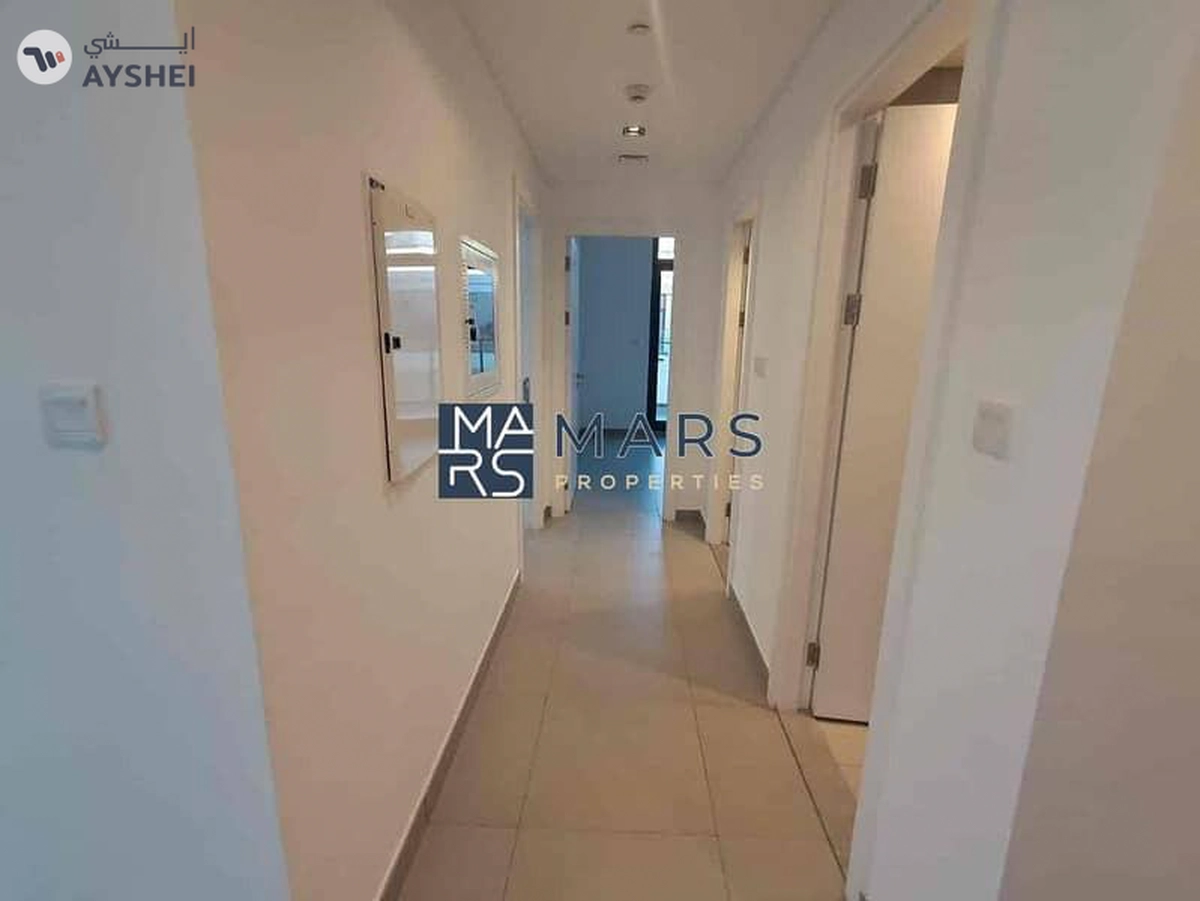 Top Floor | Pool View | Unfurnished-15-15