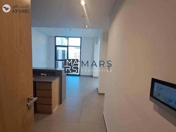 Top Floor | Pool View | Unfurnished