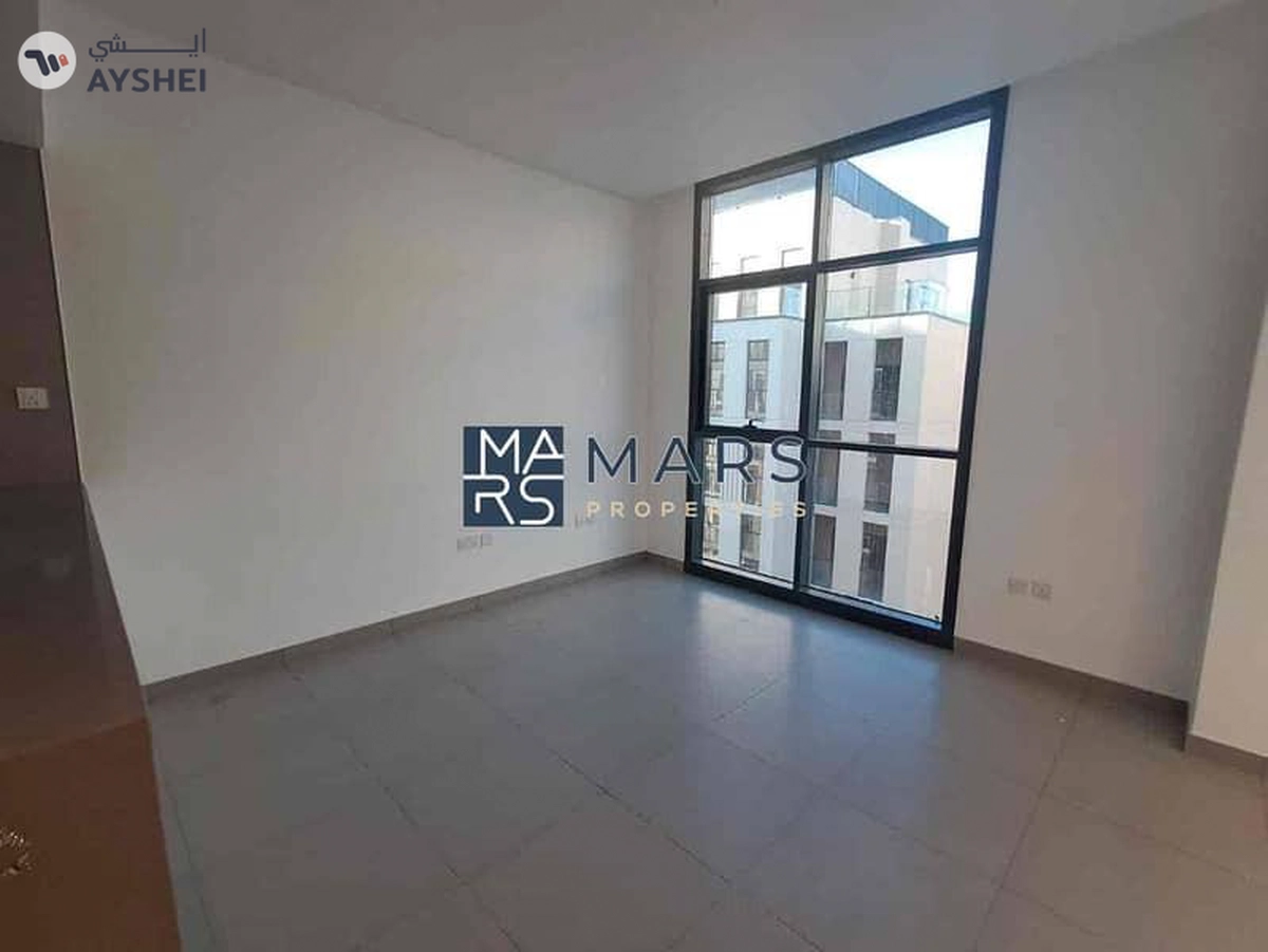 Top Floor | Pool View | Unfurnished-3-3