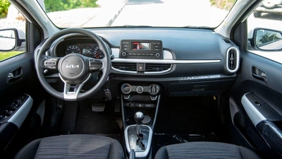 Kia Picanto LX 1.2P AT MY2023 – SILVER-12