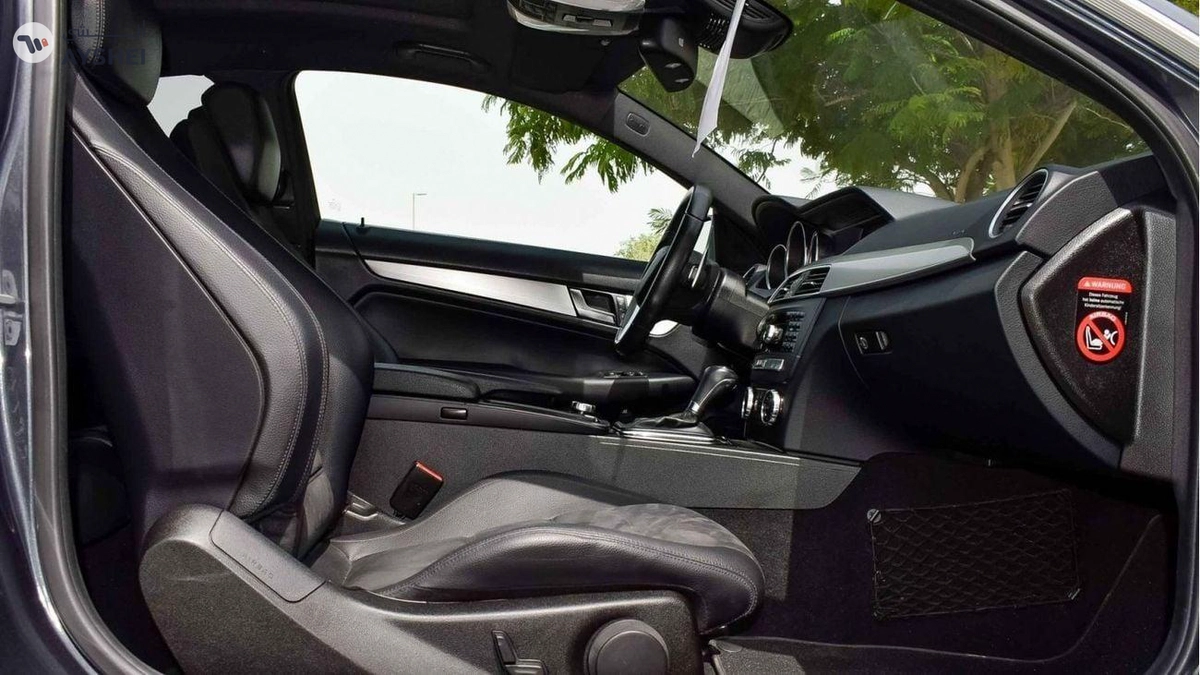 Mercedes-Benz C 63 Coupe-5-5