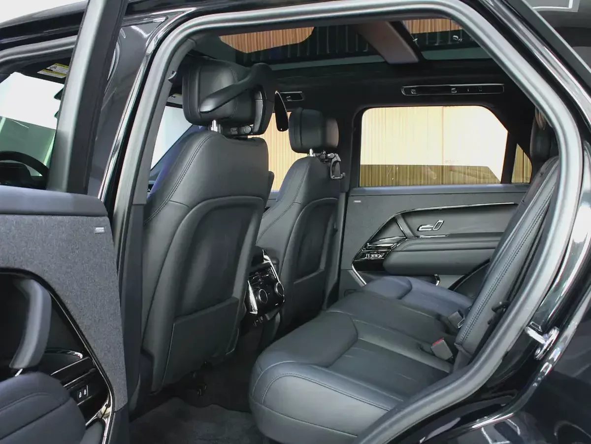 Land Rover Range Rover Sport 2024 for 380,000.00 AED-11-11