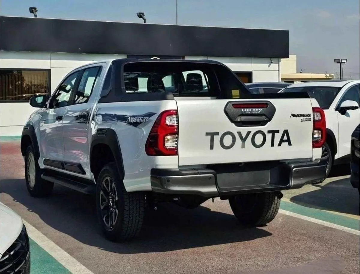Toyota Hilux ADVENTURE DC Adventure 4.0L Petrol-4-0