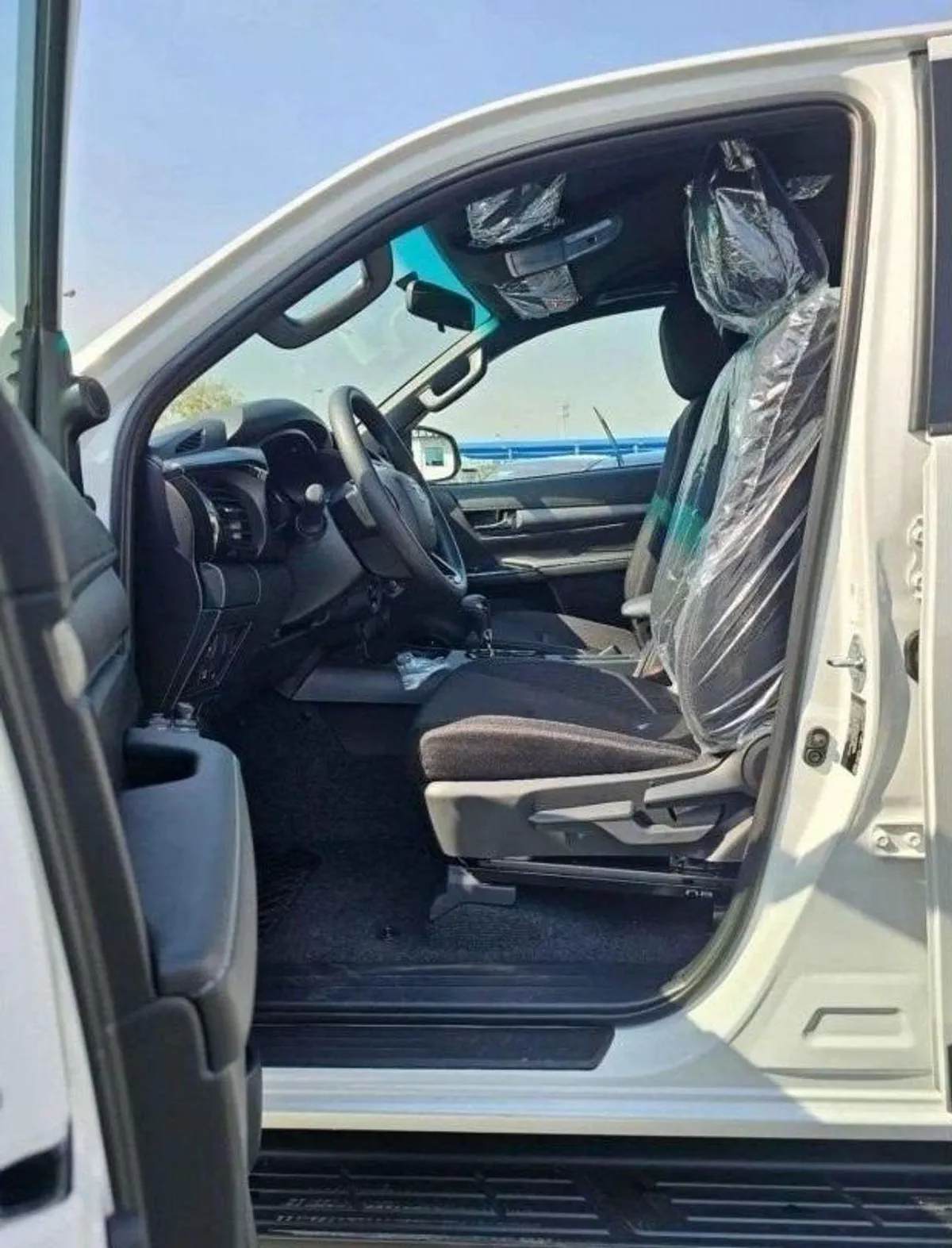 Toyota Hilux ADVENTURE DC Adventure 4.0L Petrol-6-0