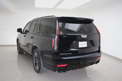 2023 Cadillac Escalade V | GCC Specs | Supercharged V8-3