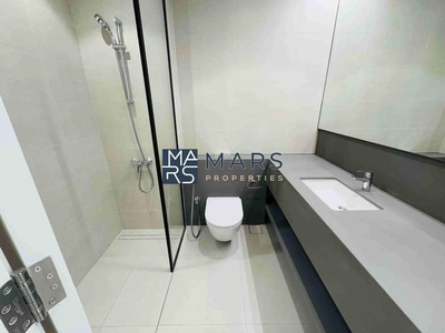 Brand New Luxury 3badroom corner unit available for rent:160k-18