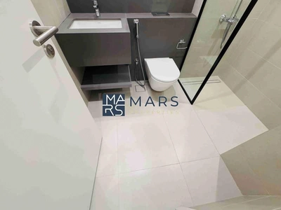 Brand New Luxury 3badroom corner unit available for rent:160k-5