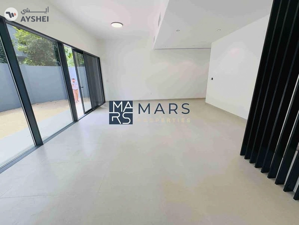 Brand New Luxury 3badroom corner unit available for rent:160k