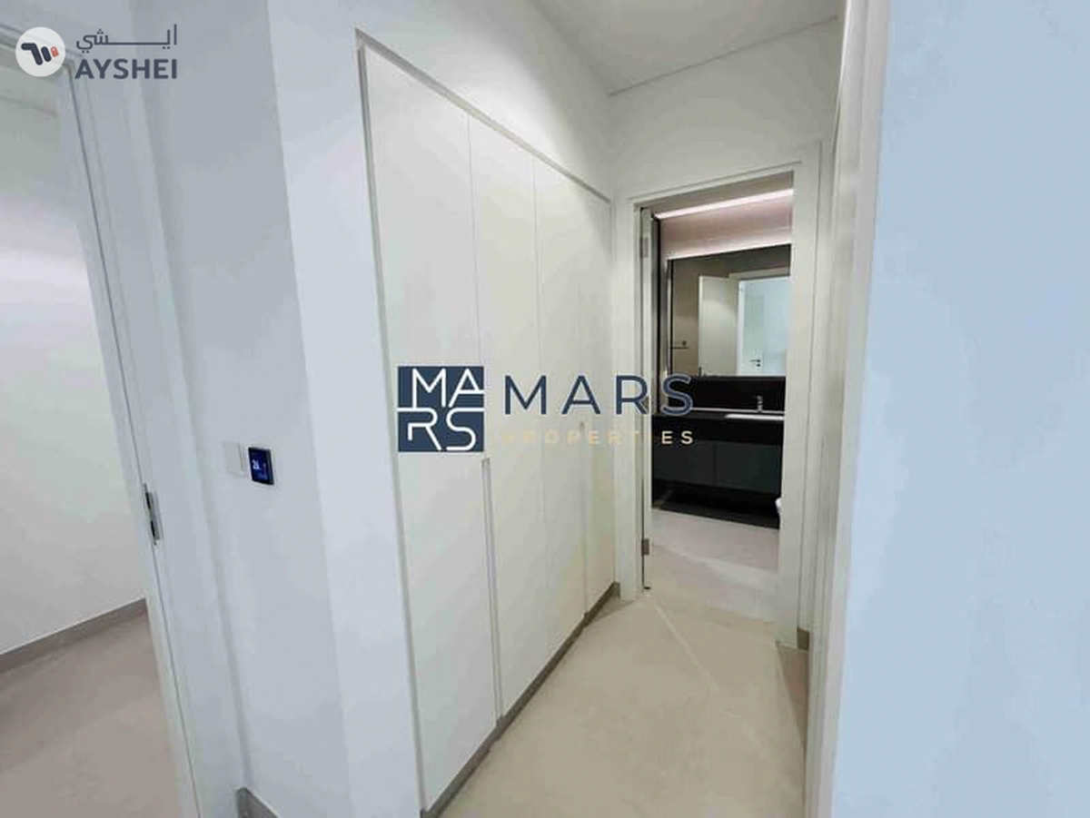 Brand New Luxury 3badroom corner unit available for rent:160k-23-23