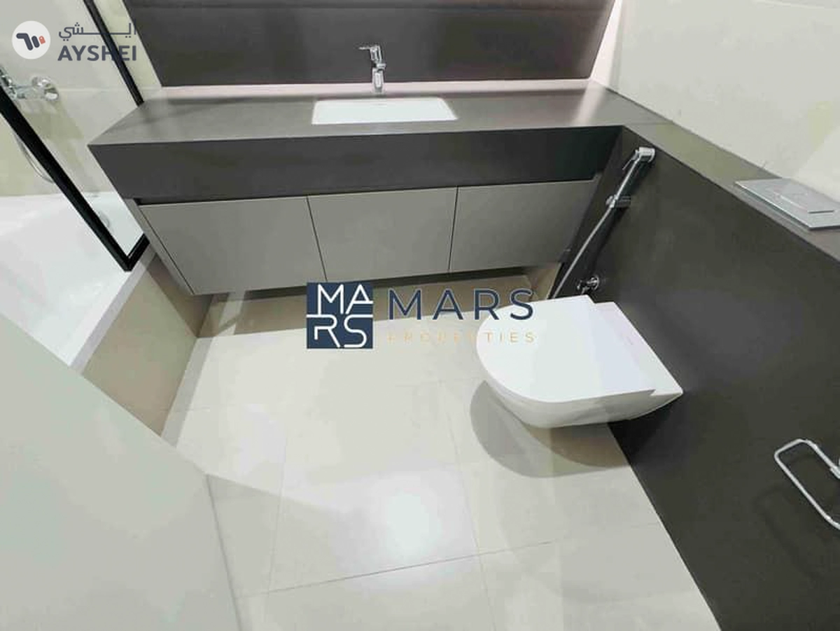 Brand New Luxury 3badroom corner unit available for rent:160k-25-25