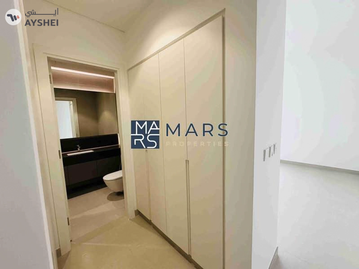 Brand New Luxury 3badroom corner unit available for rent:160k-29-29