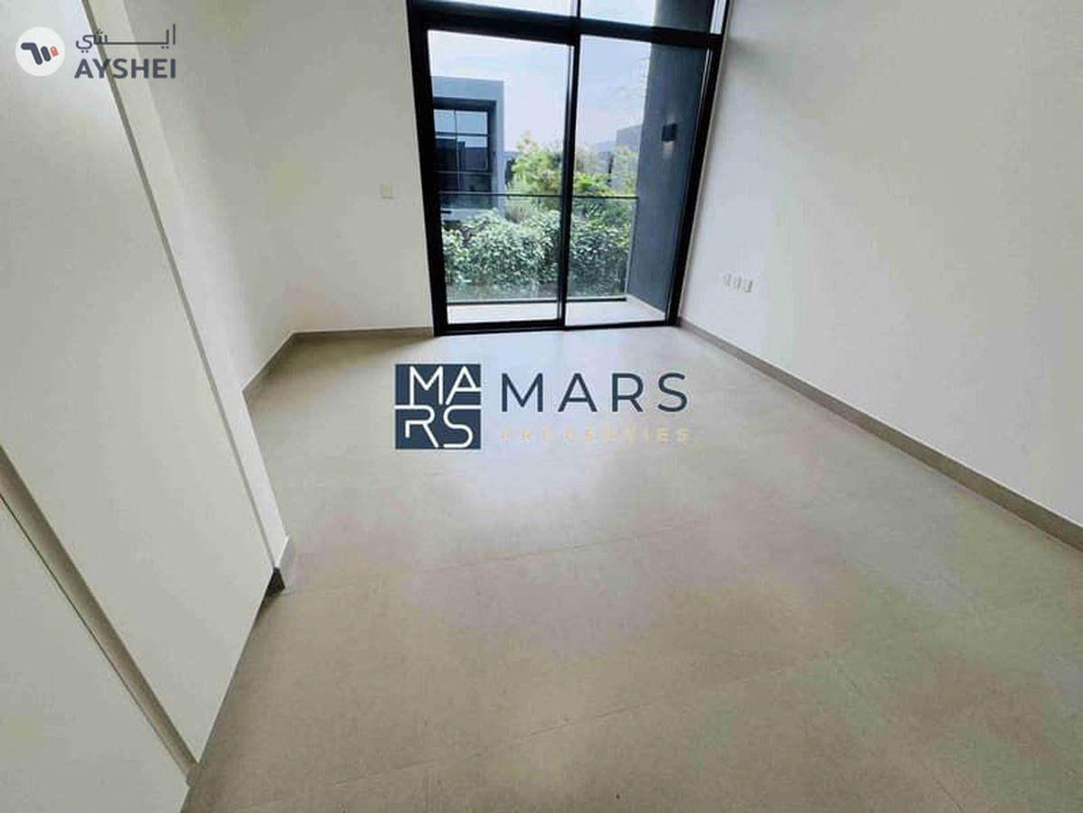 Brand New Luxury 3badroom corner unit available for rent:160k-3-3
