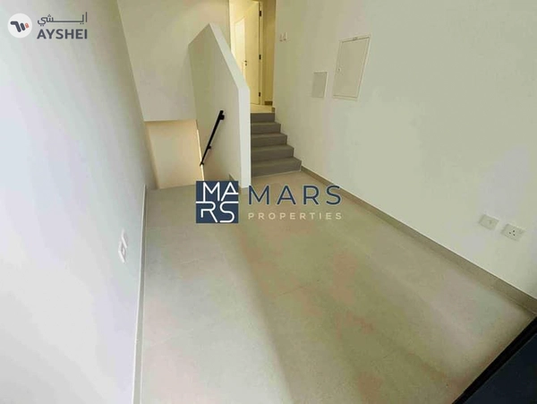 Brand New Luxury 3badroom corner unit available for rent:160k