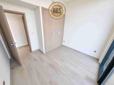 Spacious Layout • Chiller Free • High Floor • Pool View-4