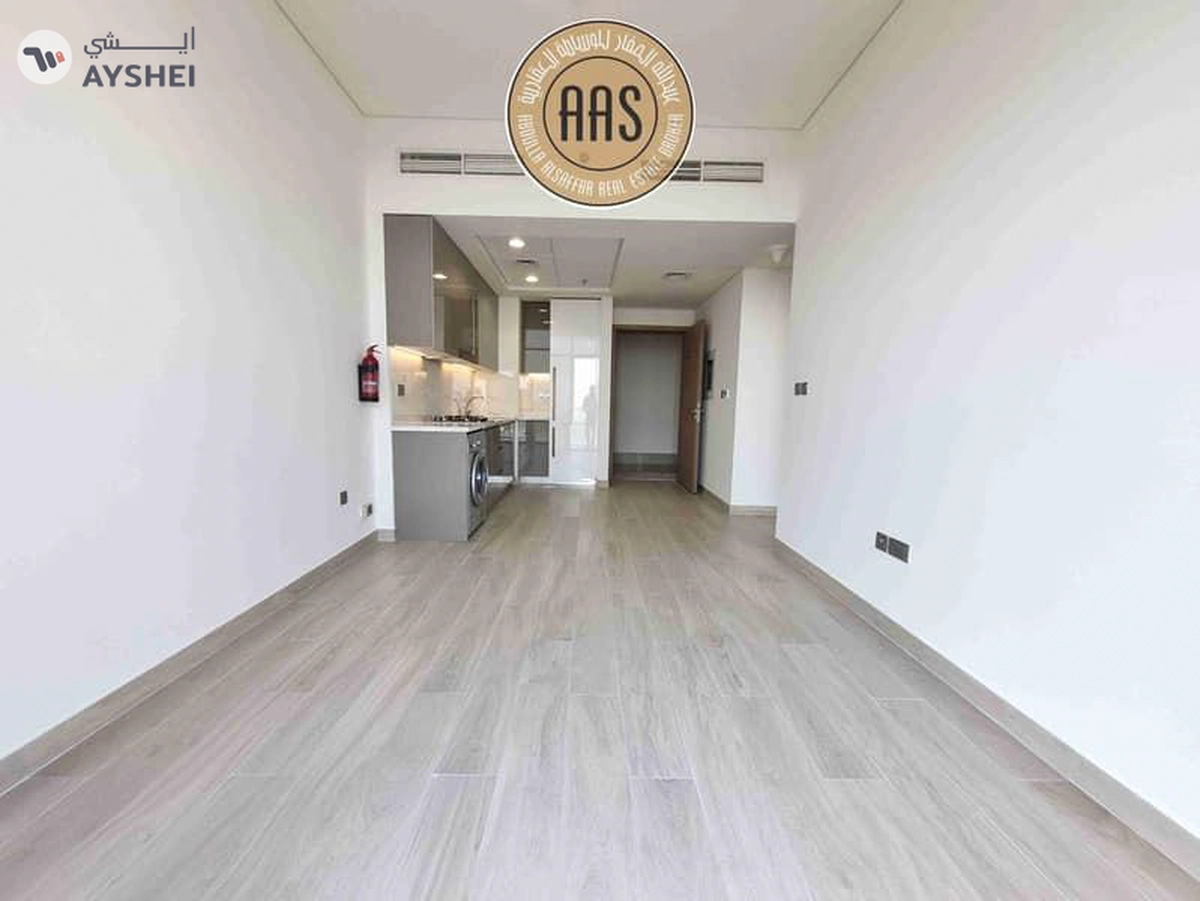 Spacious Layout • Chiller Free • High Floor • Pool View-3-3