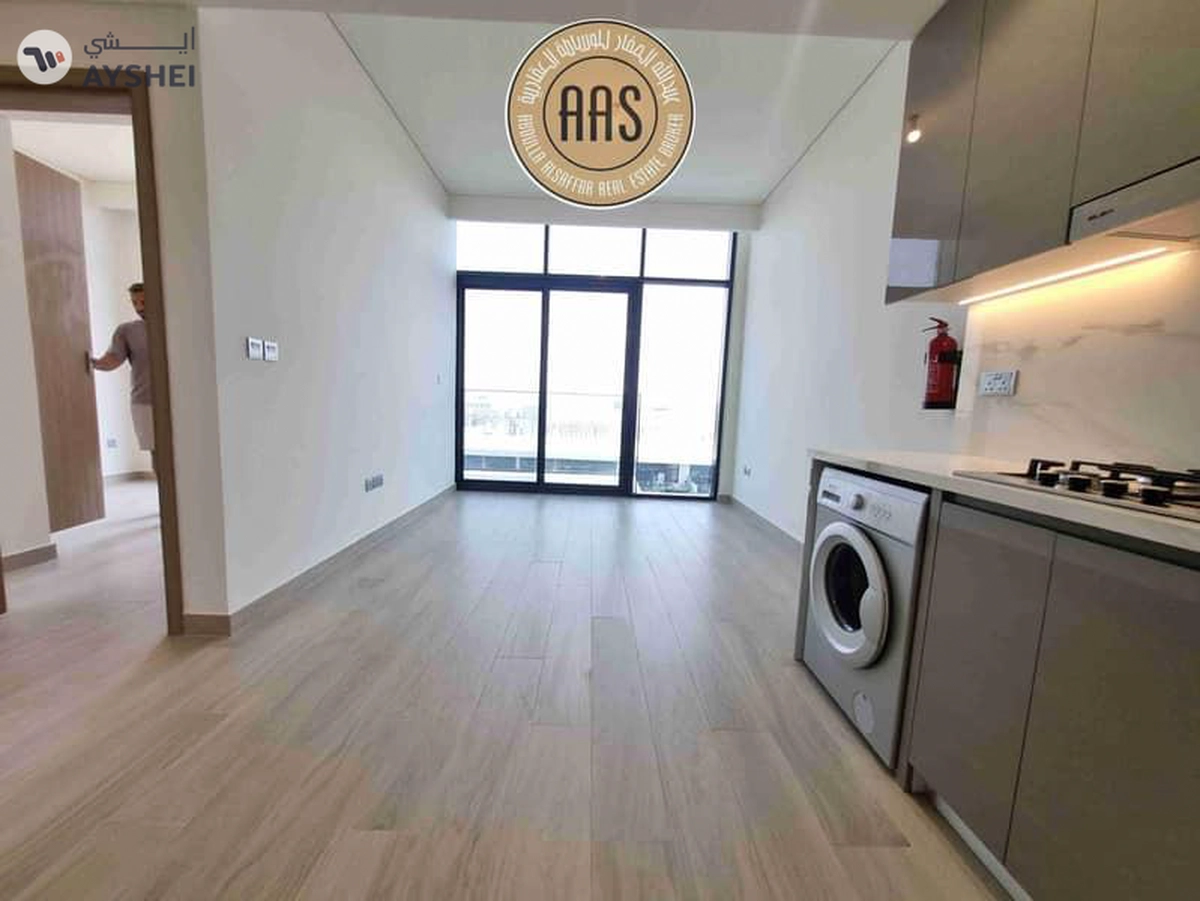 Spacious Layout • Chiller Free • High Floor • Pool View-7-7