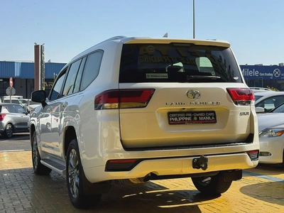 Toyota Land Cruiser GXR 2023 MODEL - GCC Specification-5