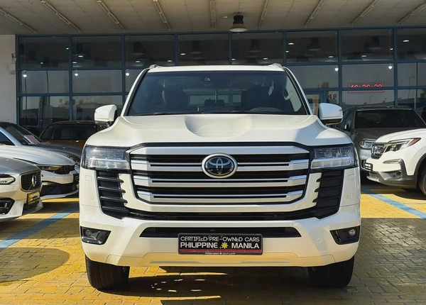 Toyota Land Cruiser GXR 2023 MODEL - GCC Specification