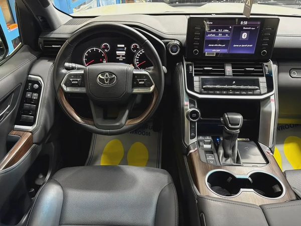 Toyota Land Cruiser GXR 2023 MODEL - GCC Specification