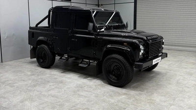 Land Rover Defender Final Edition Pick Up | Manual Transmission | Full Service History-3