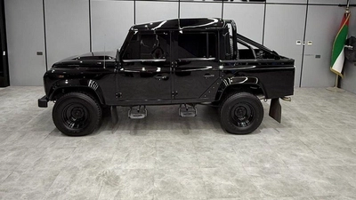 Land Rover Defender Final Edition Pick Up | Manual Transmission | Full Service History-22