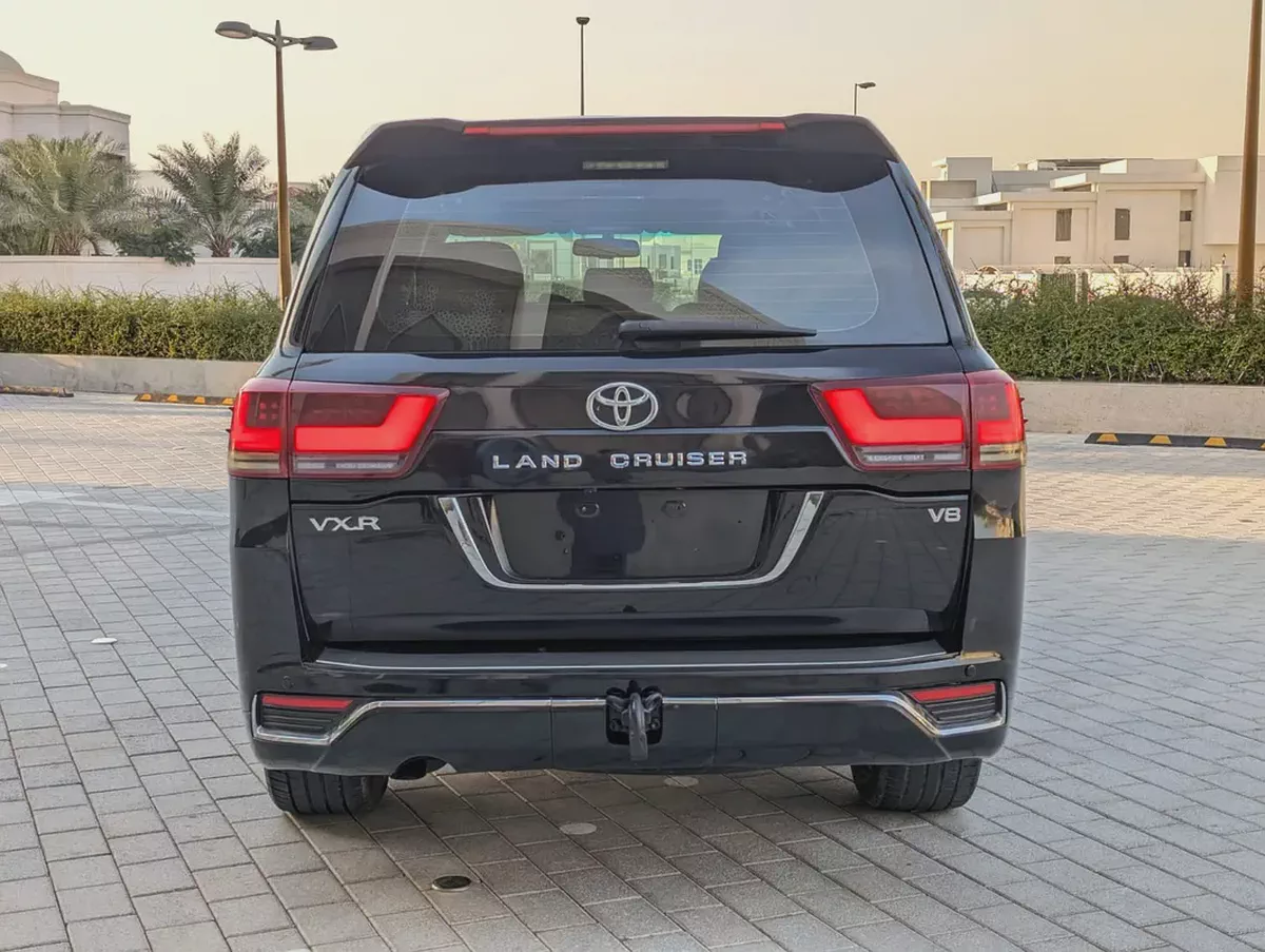 TOYOTA LAND CRUISER 2008 FACELIFTED 2025 VXR V8 FULL OPTION GCC IN EXCELLENT CONDITION-18-18