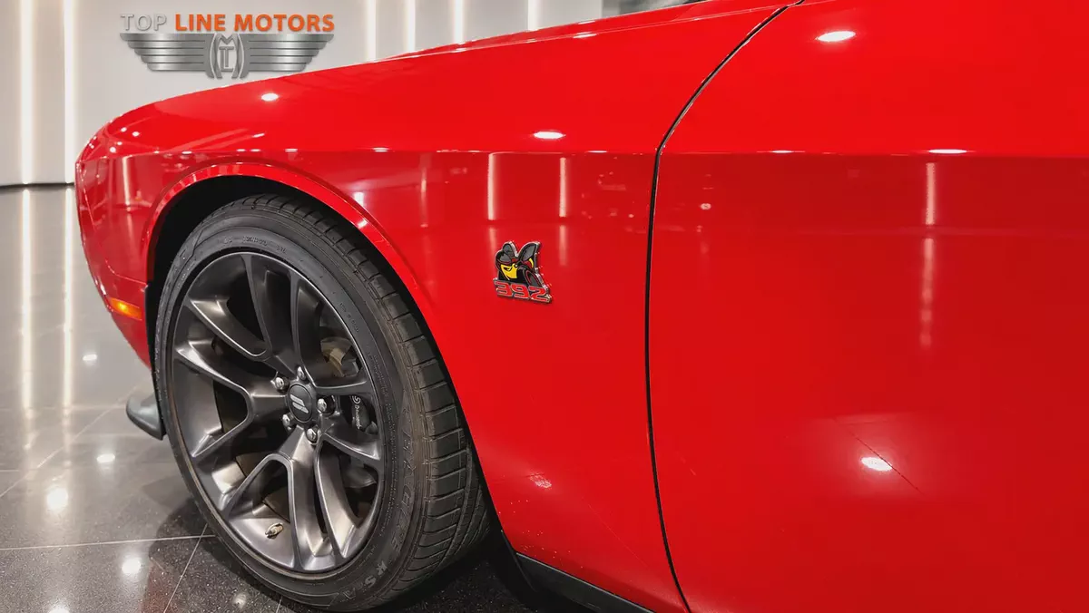 DODGE CHALLENGER 6.4L,SRT SCAT PACK, MANUAL GEAR,, EXCELLENT CONDITION-5-5