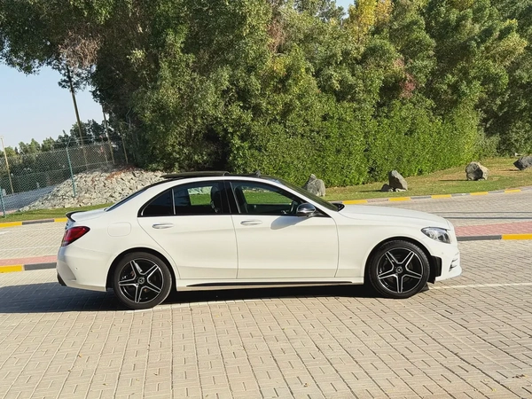 Mercedes 2021 C300 full option panorama 360 camera AMG